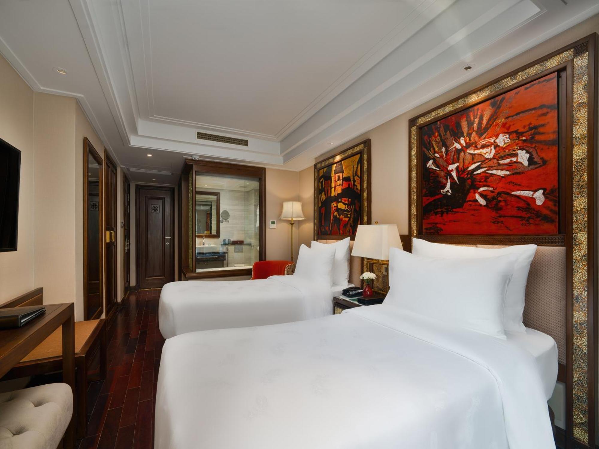 Khách sạn Peridot Gallery Classic 4*