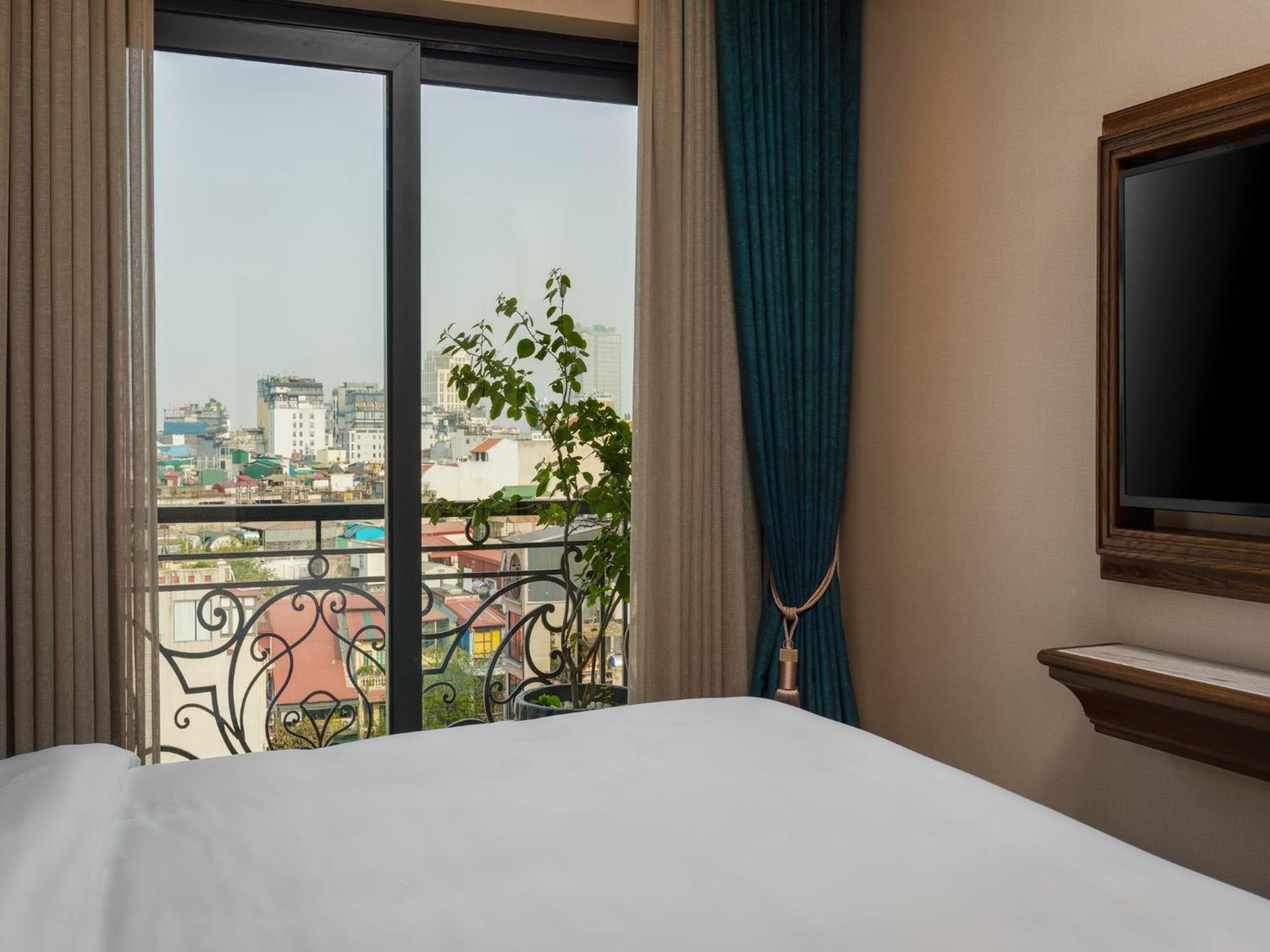 Peridot Gallery Classic Hotel 4*